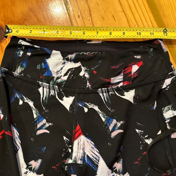Beyond Yoga leggings size M - Picture 3 of 5